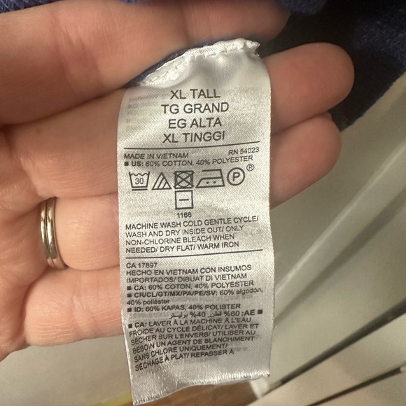 LIKE NEW old navy men’s XL tall long sleeved shirt - Picture 4 of 4